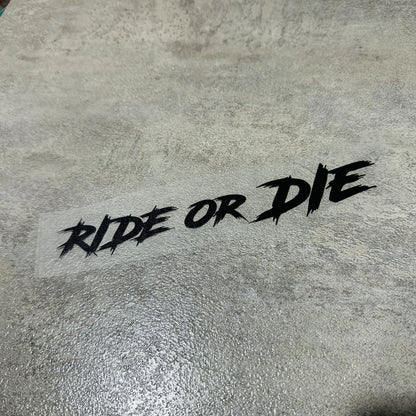 Adesivo Vinile Impermeabile Casco Moto – Scritta Ride or Die Rosso e Bianco